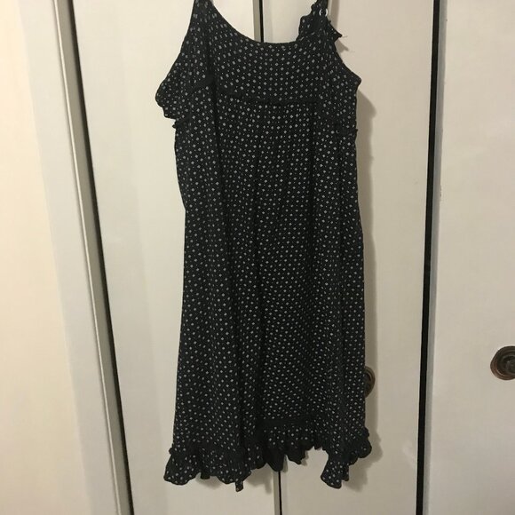 Zoe & Bella Ladies Black And White Sleepwear Top Size Medium - Picture 2 of 2